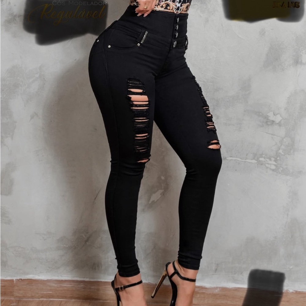 PIT BULL JEANSWomen's Black Ripped High-Waisted Jeans SIZE 2